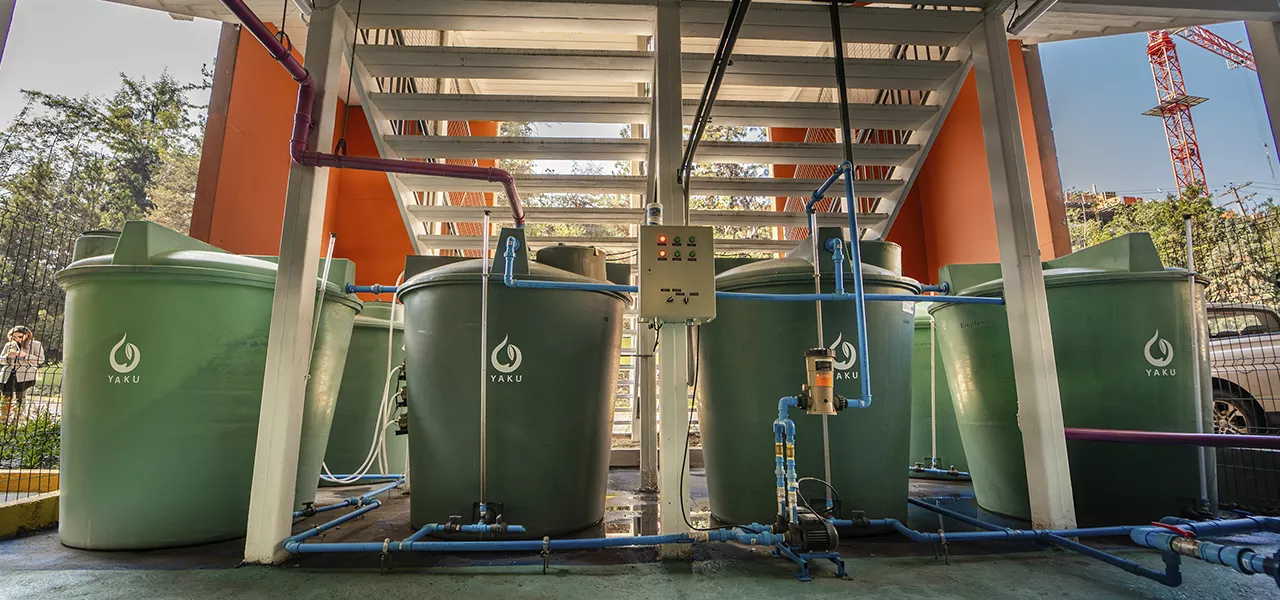 Planta de reutilización de aguas grises para riego de jardines secos en Portal La Dehesa